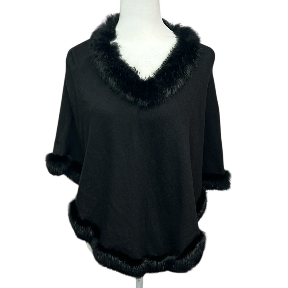 Elegant Black Faux Fur-Trimmed Poncho